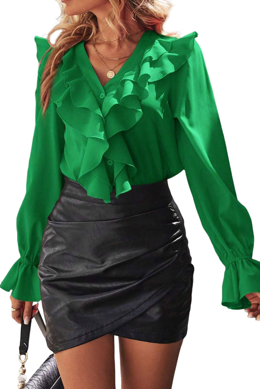 Hellgrünes Hemd mit kaskadierendem V-Ausschnitt und Rüschen