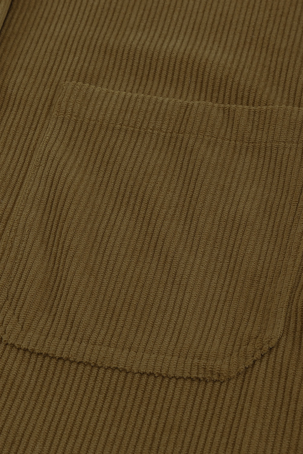 Chemise à poches boutonnées en velours côtelé