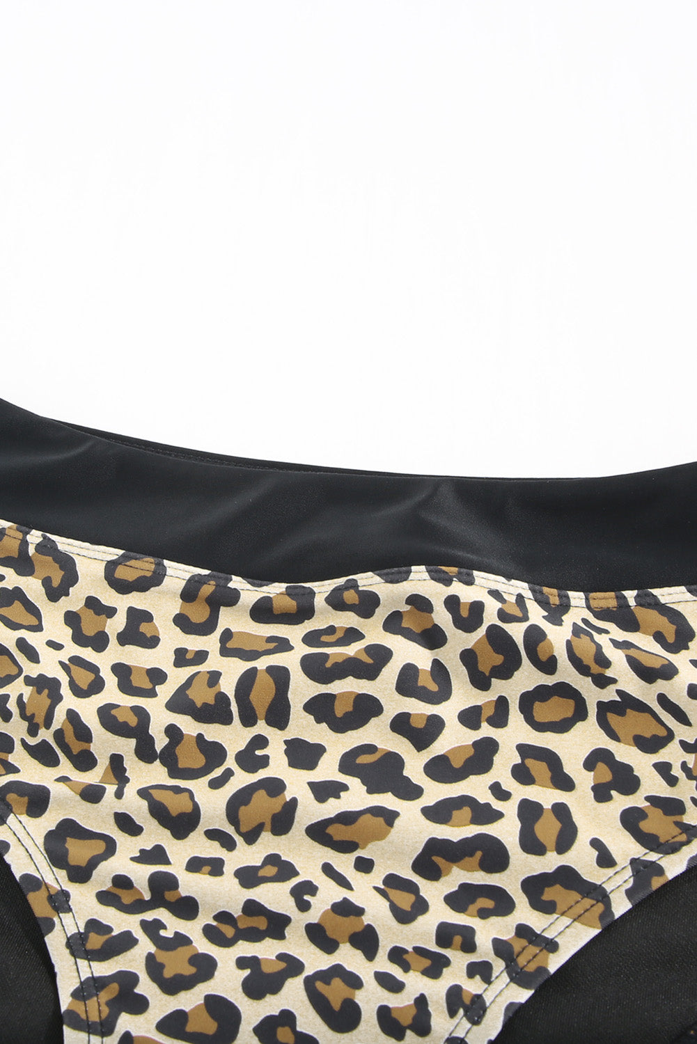 Bikini-Set mit überkreuztem Rücken und Leopardenmuster