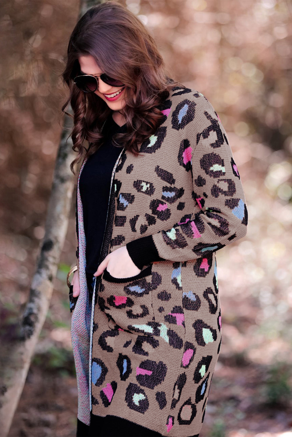 Cardigan ouvert à poches et bordure contrastée léopard