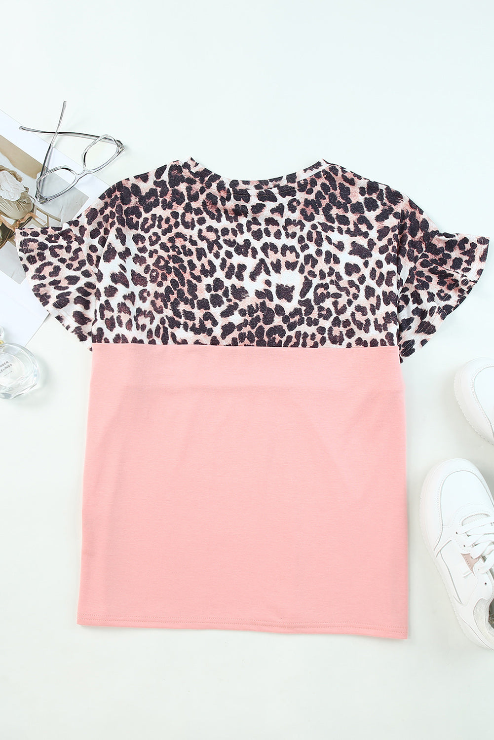 Rožnata majica s kratkimi rokavi in ​​barvnimi bloki z bleščicami