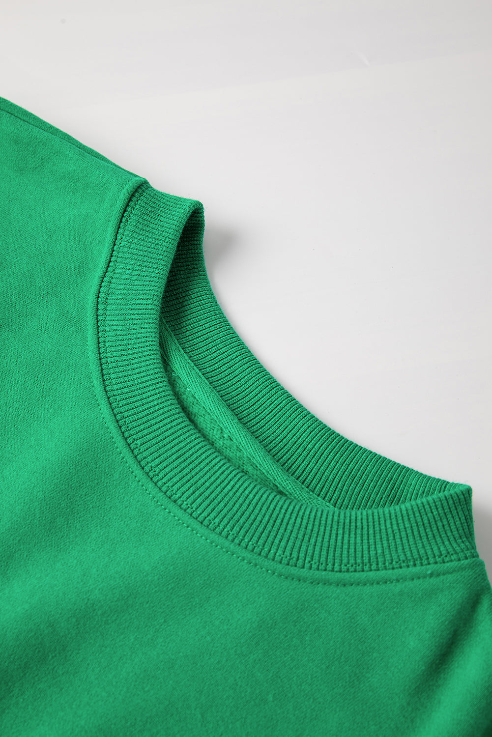 Sweat-shirt en tissu éponge à épaules tombantes et doublure en polaire uni vert foncé