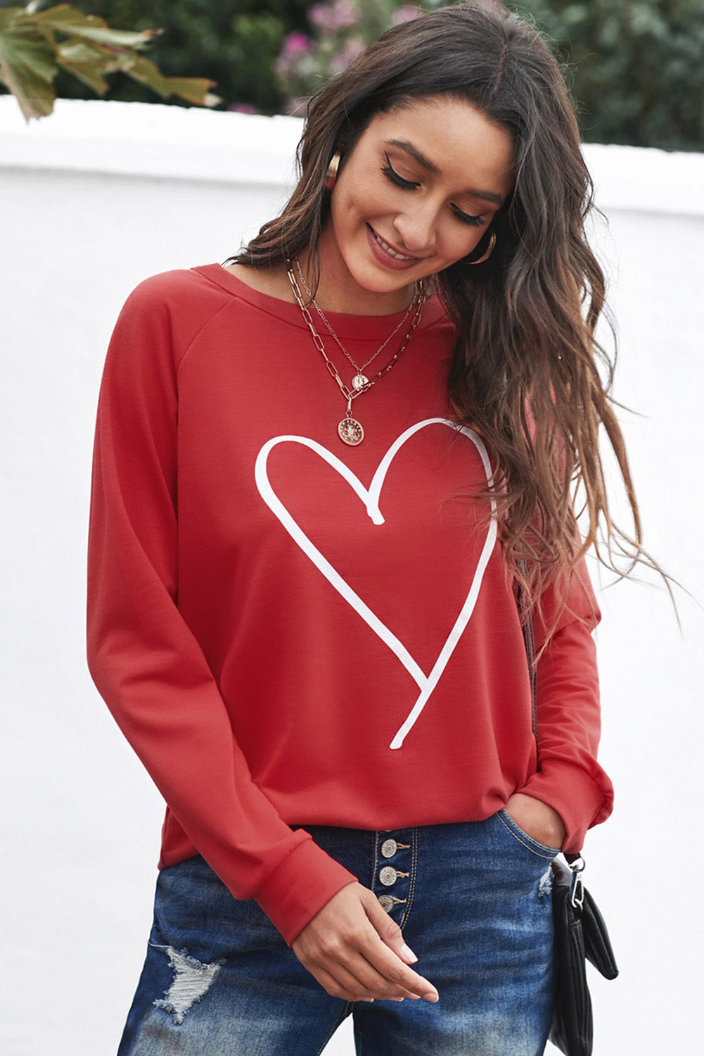 Black Simple Heart Graphic Valentine's Sweatshirt