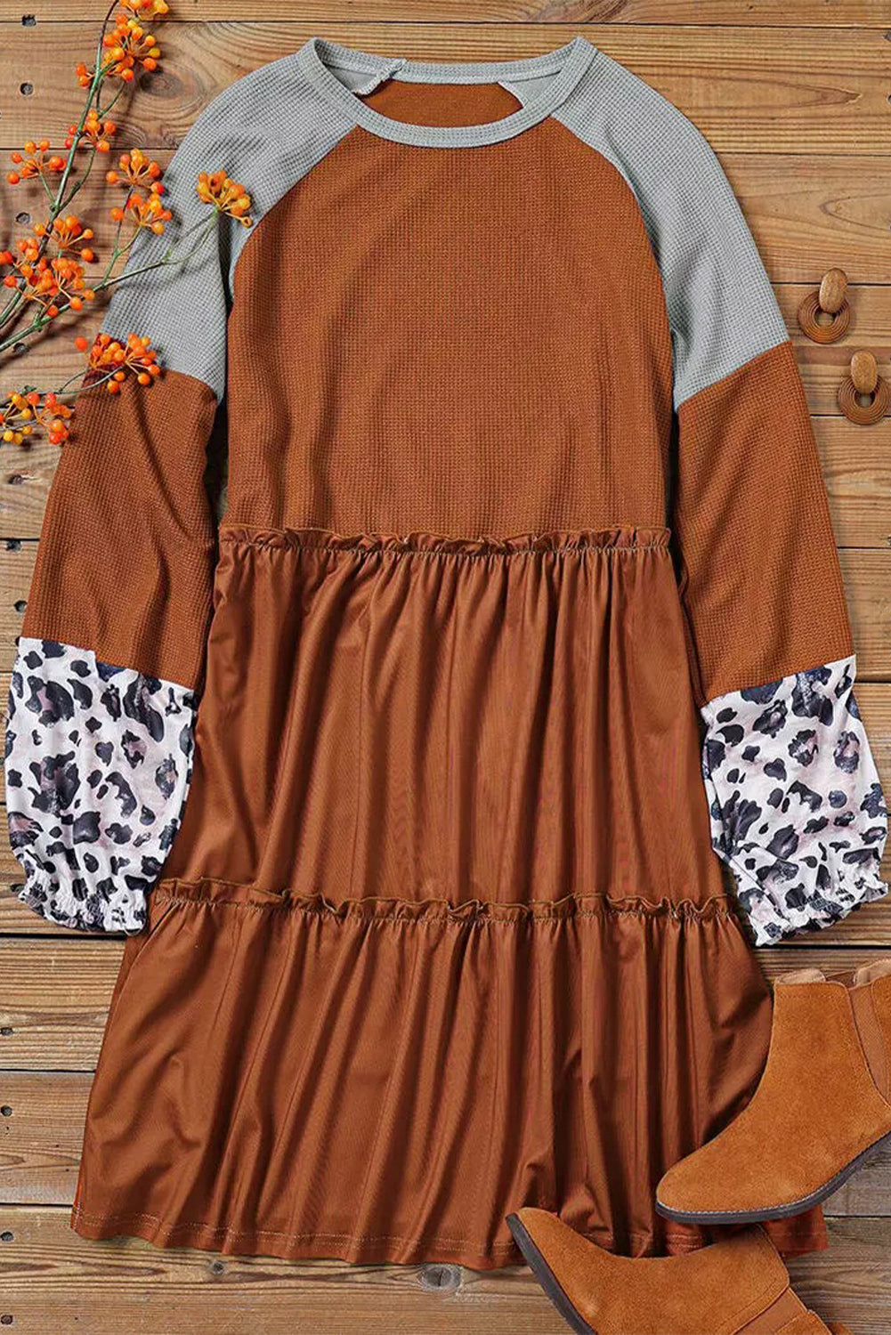 Robe marron à manches longues et patchwork léopard en tricot gaufré