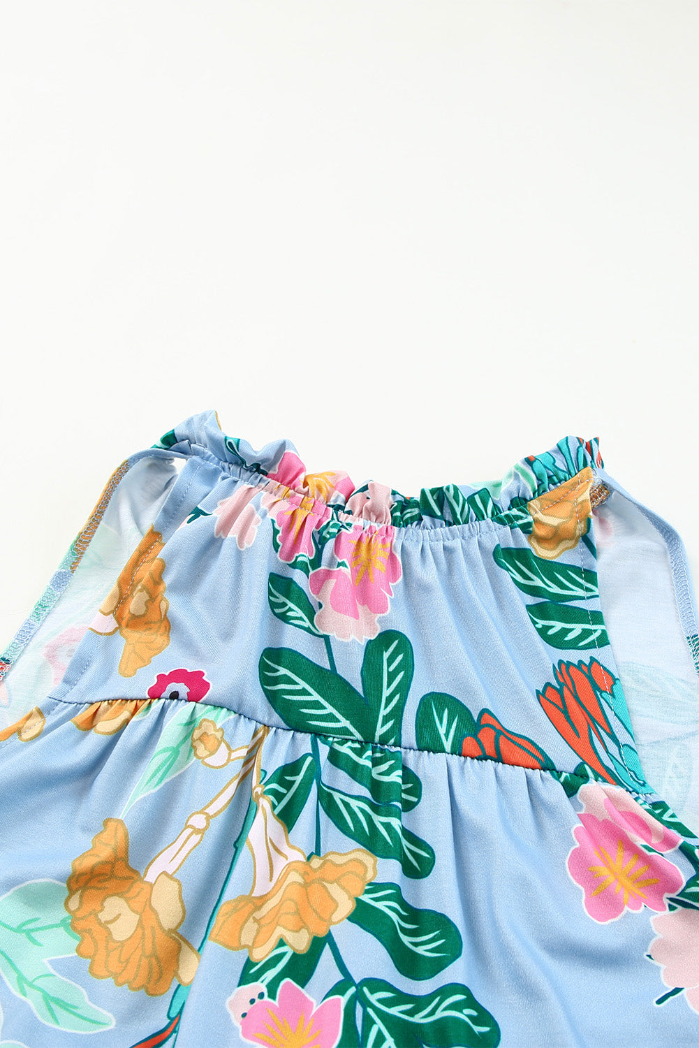 Mini-robe à col montant et à volants et imprimé floral bleu ciel
