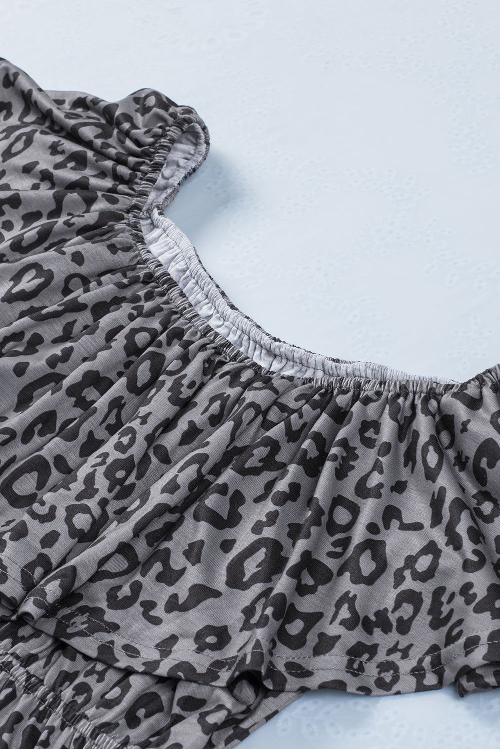 Leopard hlače z odprtimi rameni in žepi