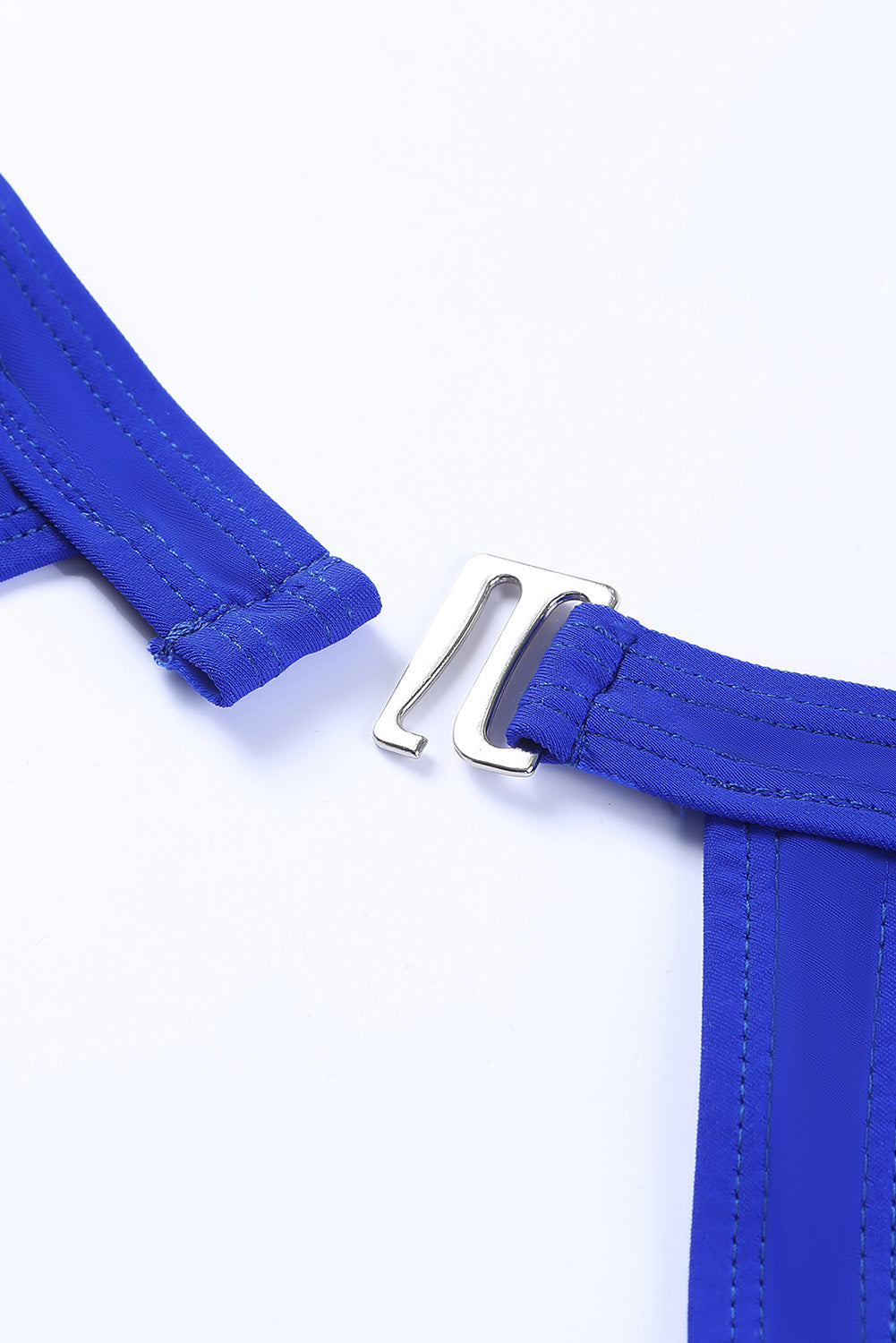 Blauer, einteiliger Badeanzug im Neckholder-Rock-Stil mit Trägern