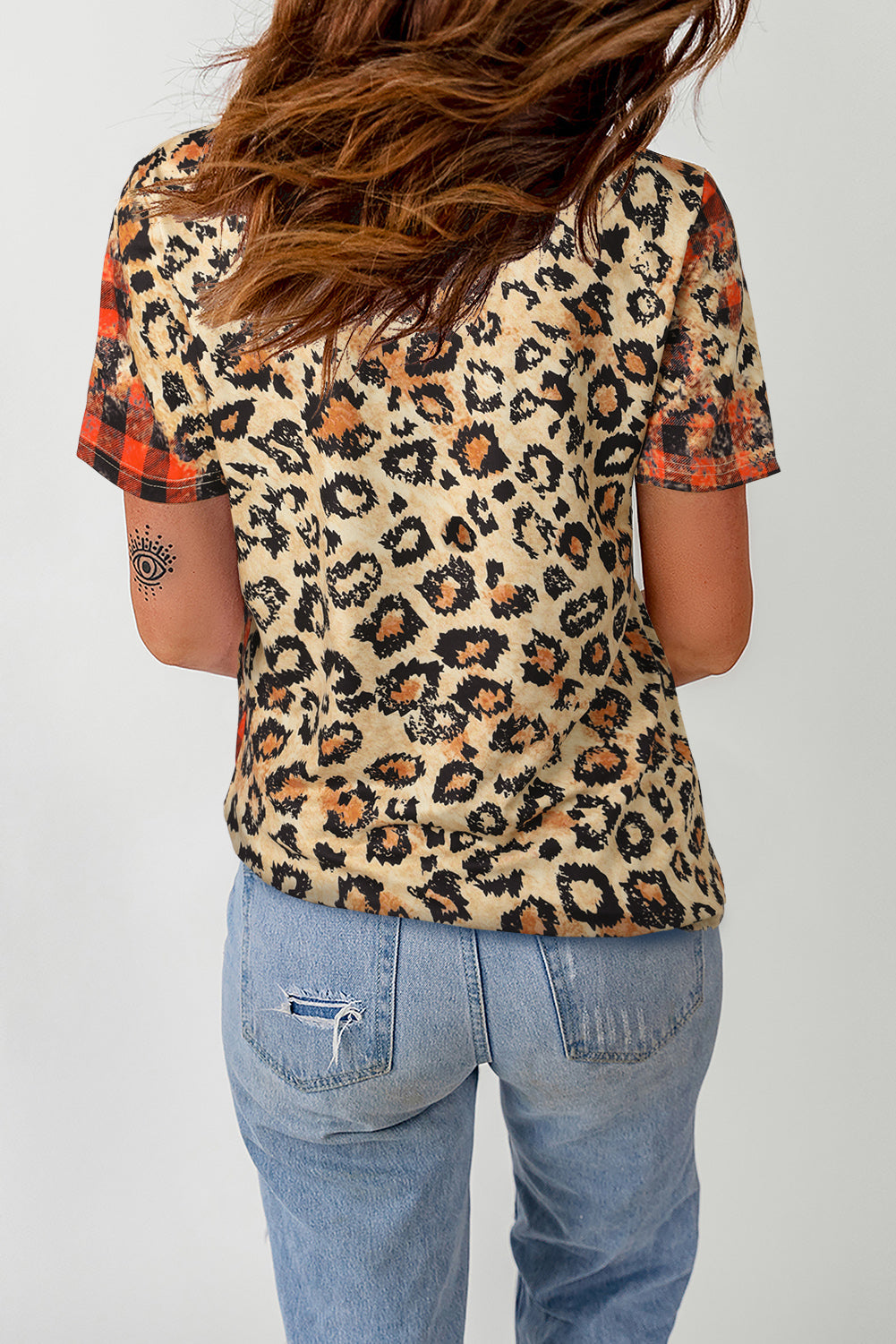 Karirana majica kratkih rukava s izbijeljenim leopard printom