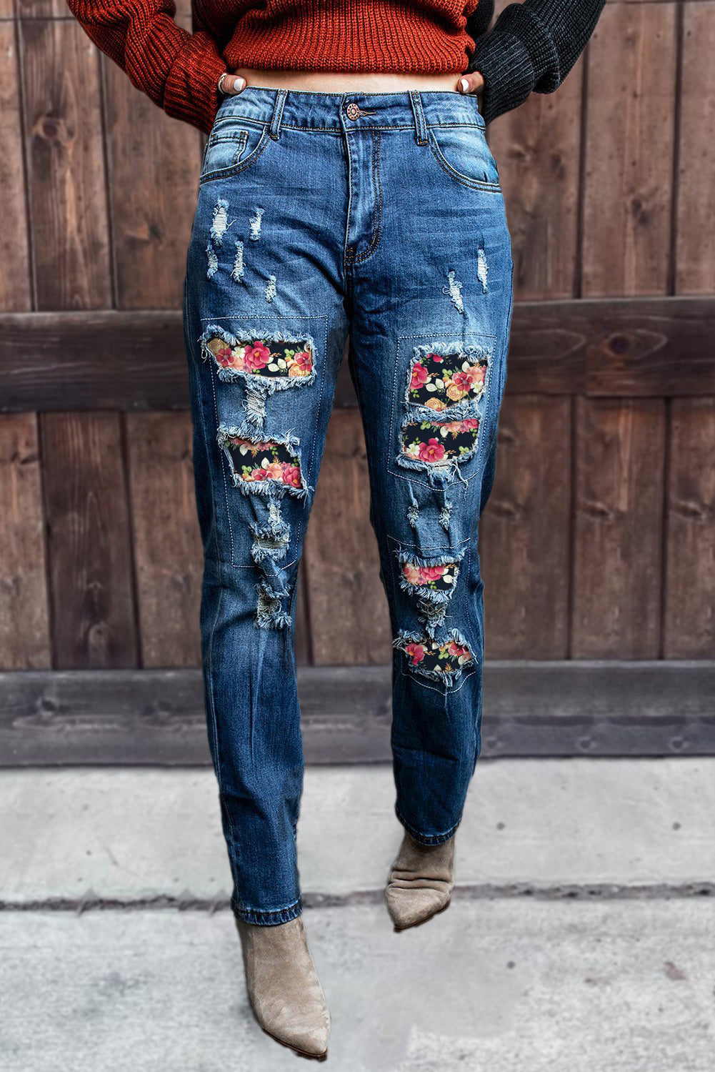 Jeans a vita alta strappati con patchwork floreale