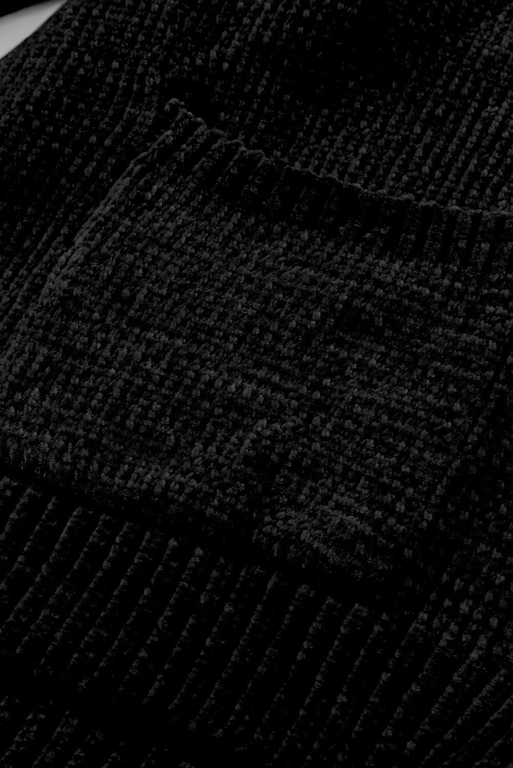Schwarzer Pullover-Cardigan mit Knöpfen vorne und Taschen