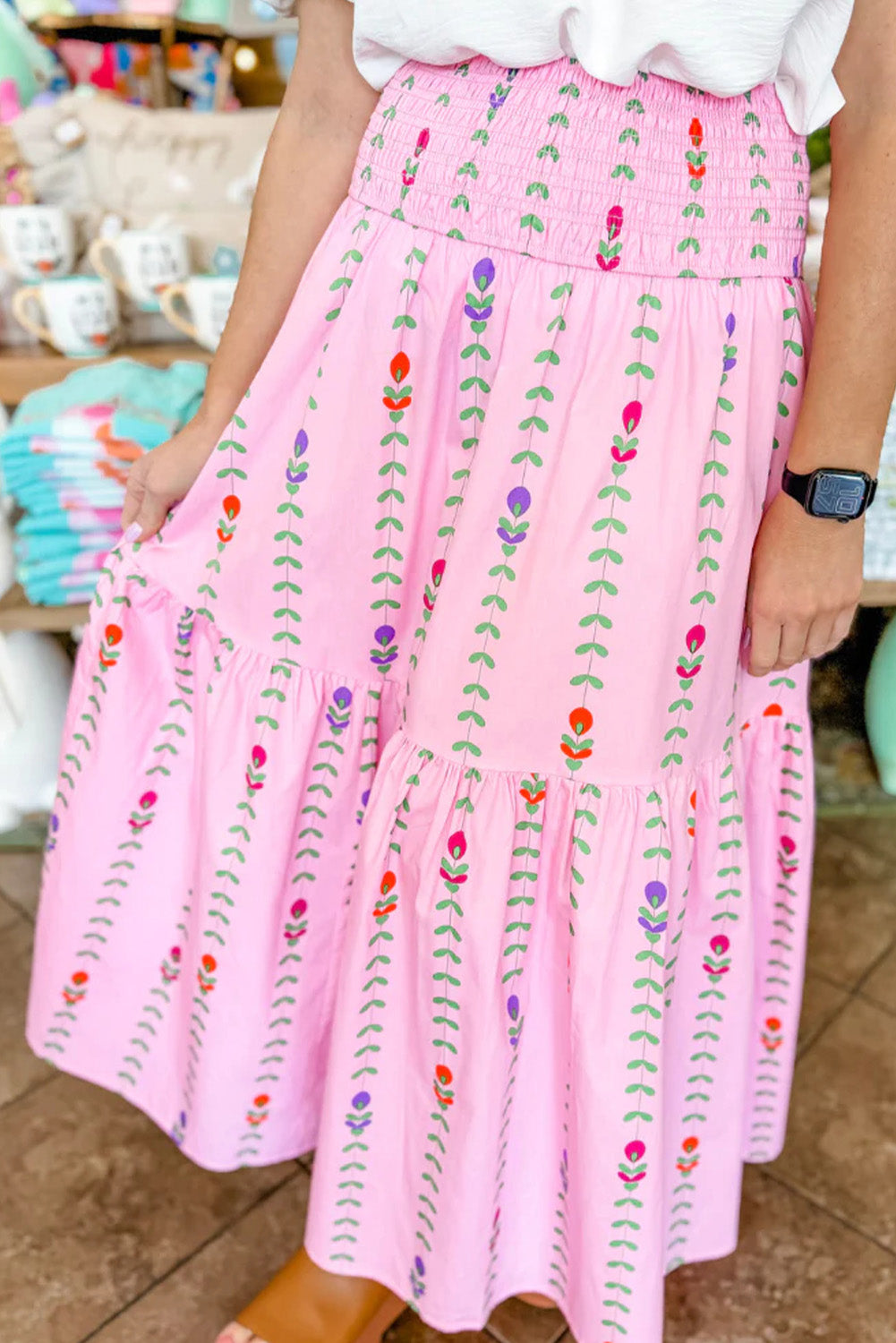 Ružičasta maksi suknja na više razina s printom
