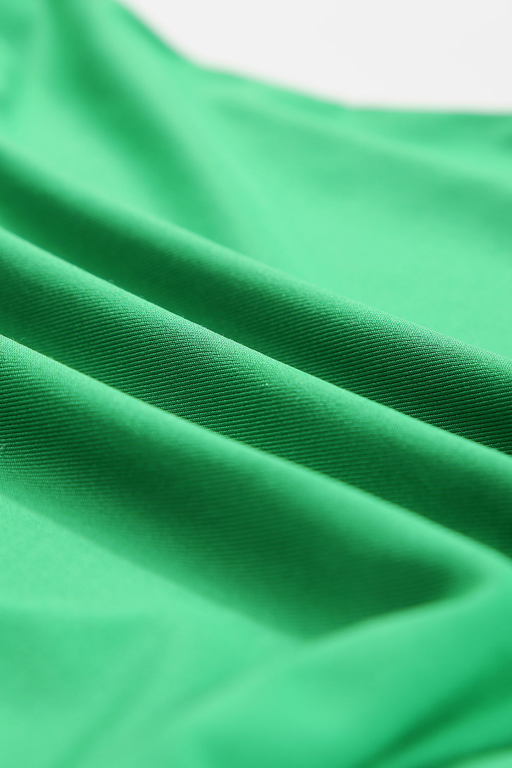 Zelen enobarvni bodi z naborki in rokavi na eni rami