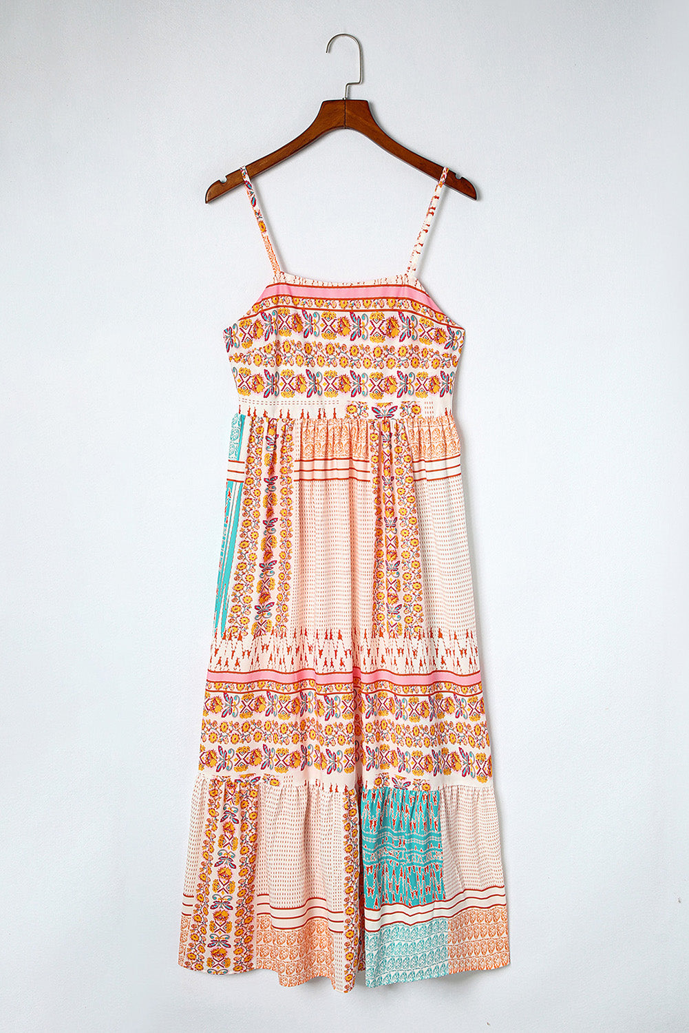 Mehrfarbiges Sommerkleid mit eckigem Ausschnitt im Boho-Patchwork-Print