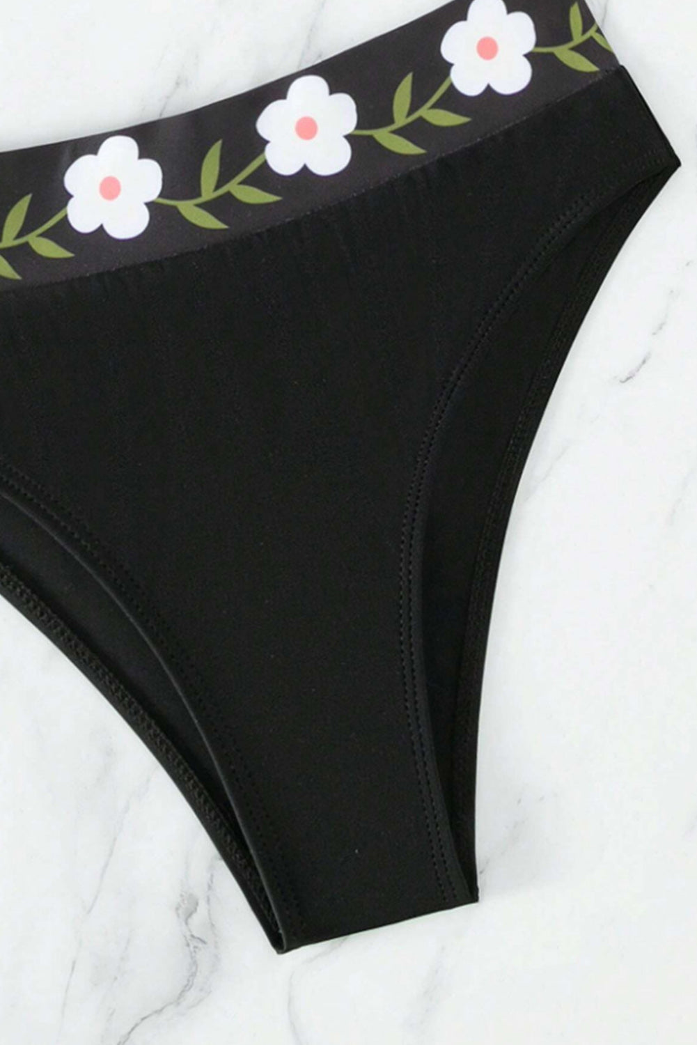 Crni kupaći kostim visokog struka s halterima s cvjetnim trakama
