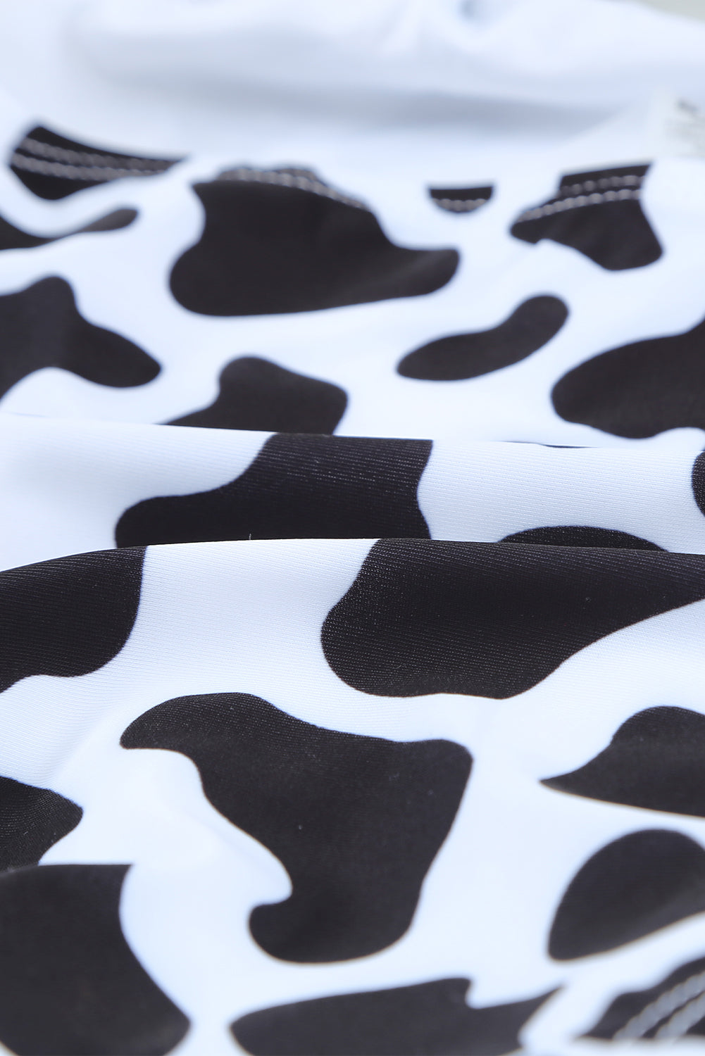 Enodelne kopalke s kravjim živalskim vzorcem