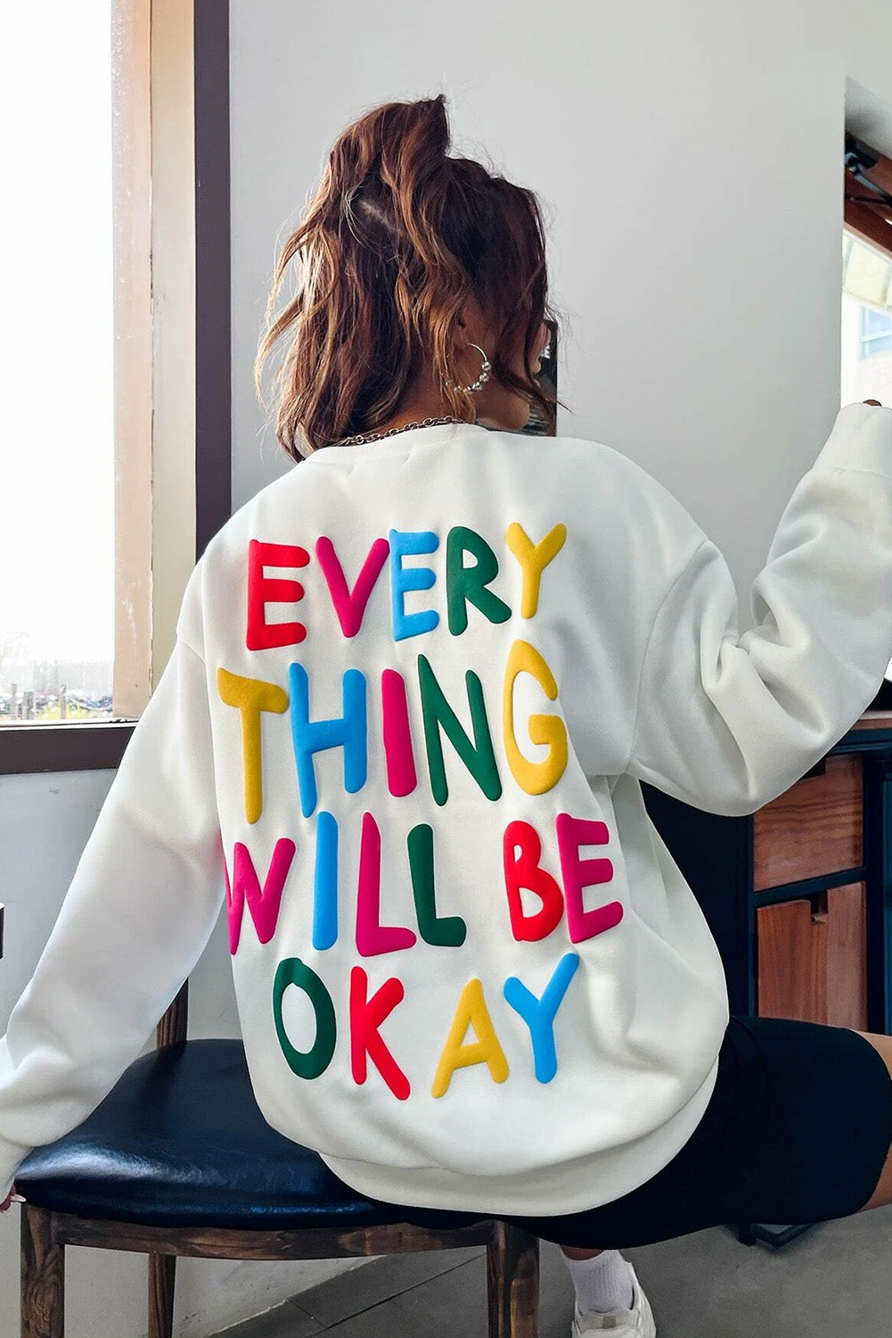 Bel pulover EVERY THING WILL BE OKAY Colorful Letters