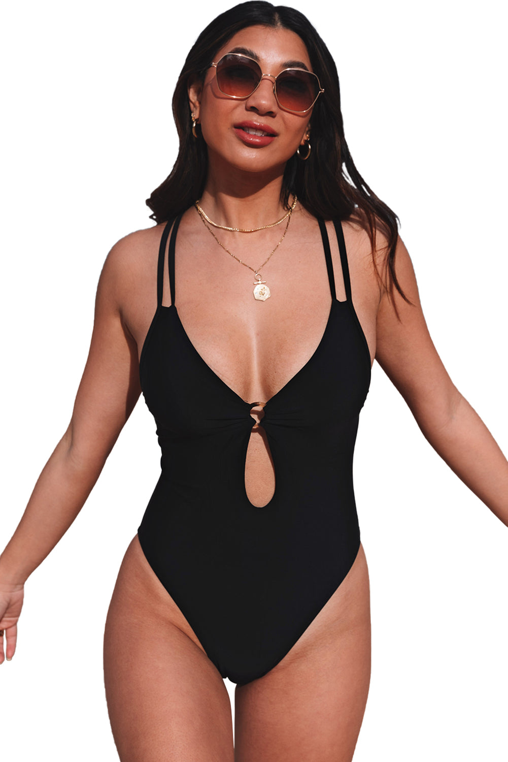 Jednodijelni kupaći kostim s crnim O-prstenom i udubljenim remenima