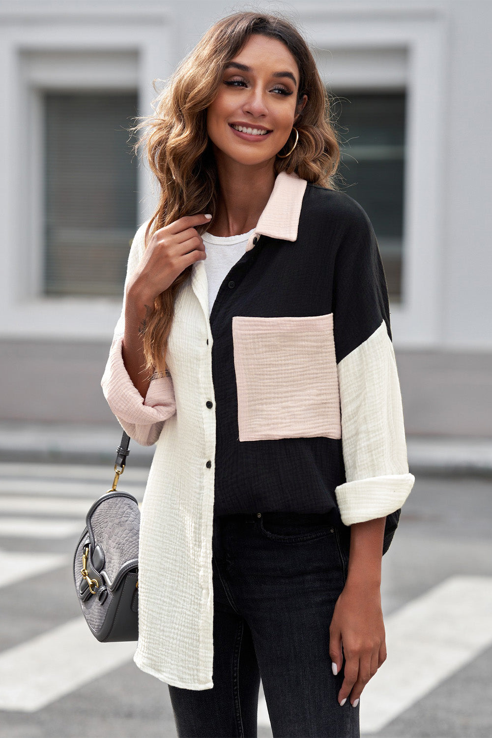 Camicia con tasche increspate color block nero