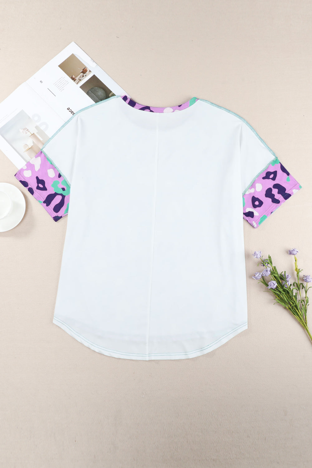 T-shirt a maniche corte taglie forti con stampa leopardata viola