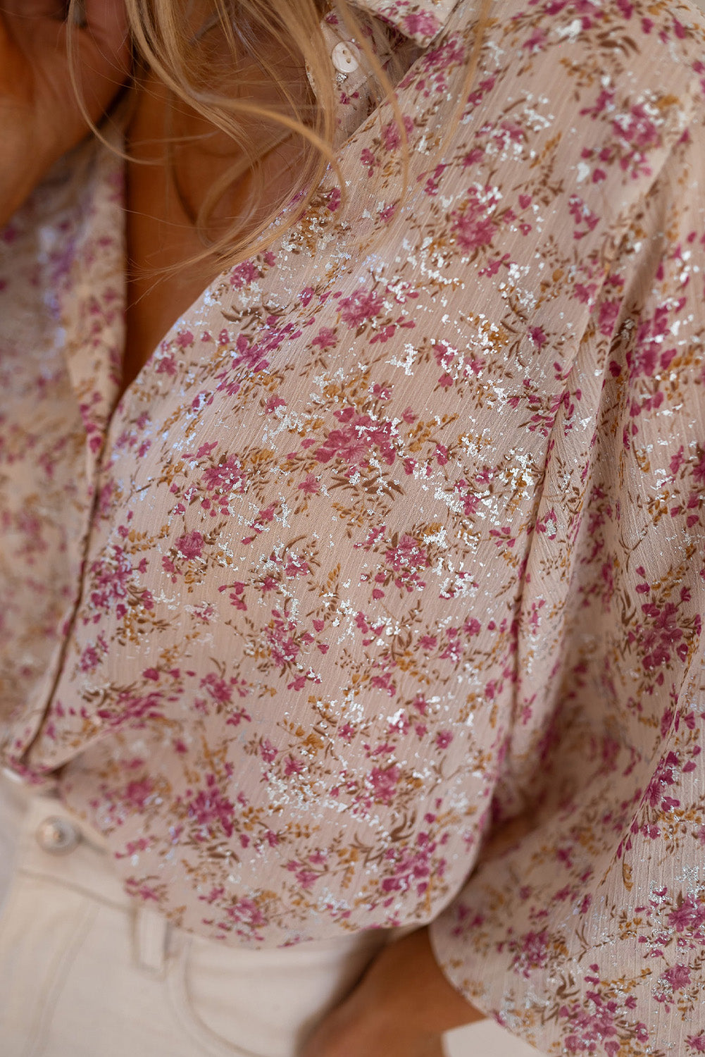 Chemise rose à col en V et manches évêque à imprimé floral