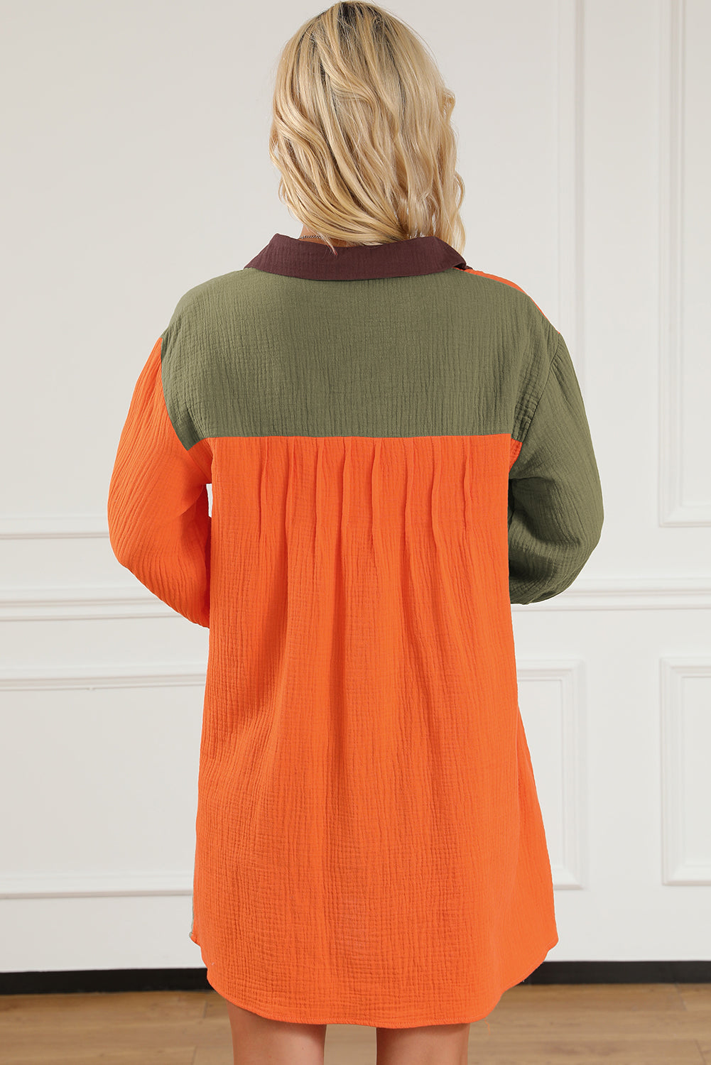Robe chemise surdimensionnée marron texturée froissée color block