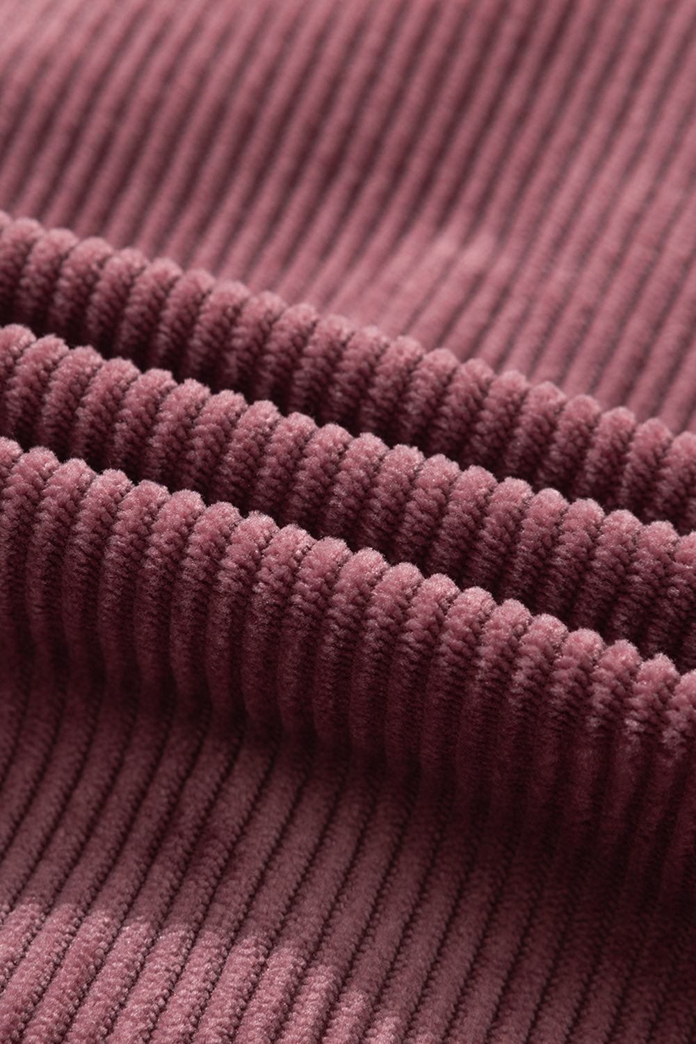 Veste texturée côtelée avec poches et boutons violets rouge vif