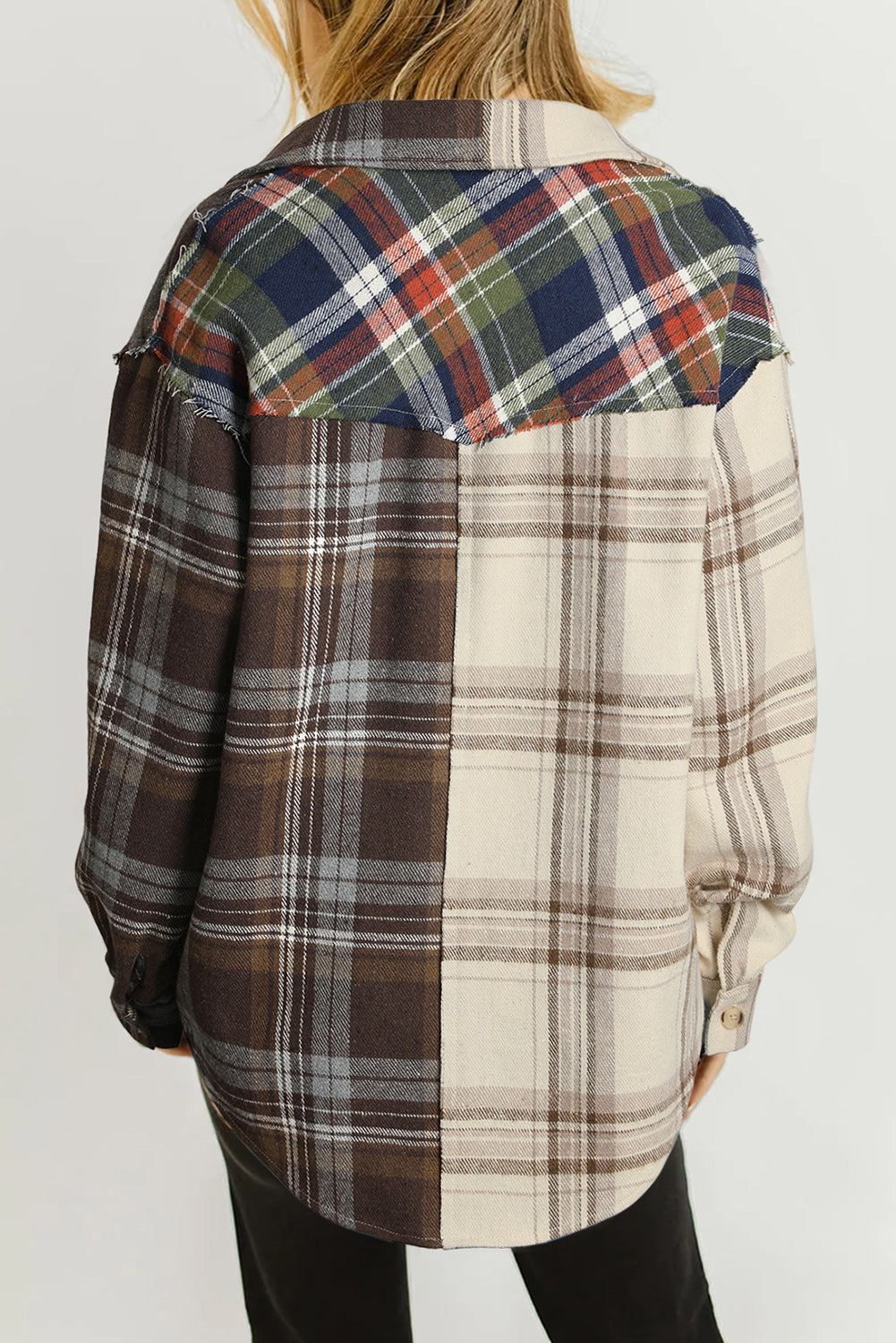Chemise marron à carreaux mélangés et patchwork avec poche à double rabat