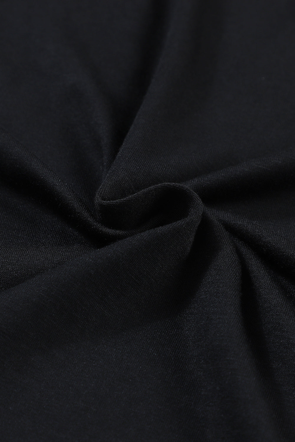 Schwarzes, glitzerndes, langärmliges Oberteil mit V-Ausschnitt und Brusttasche