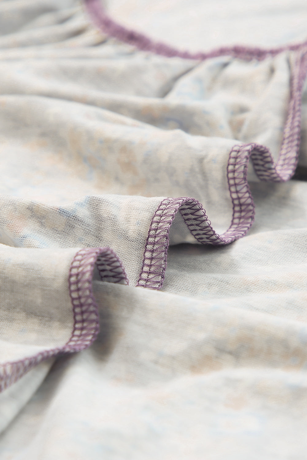 Vijolična bluza Babydoll z okroglim izrezom in velikimi cvetličnimi potiski