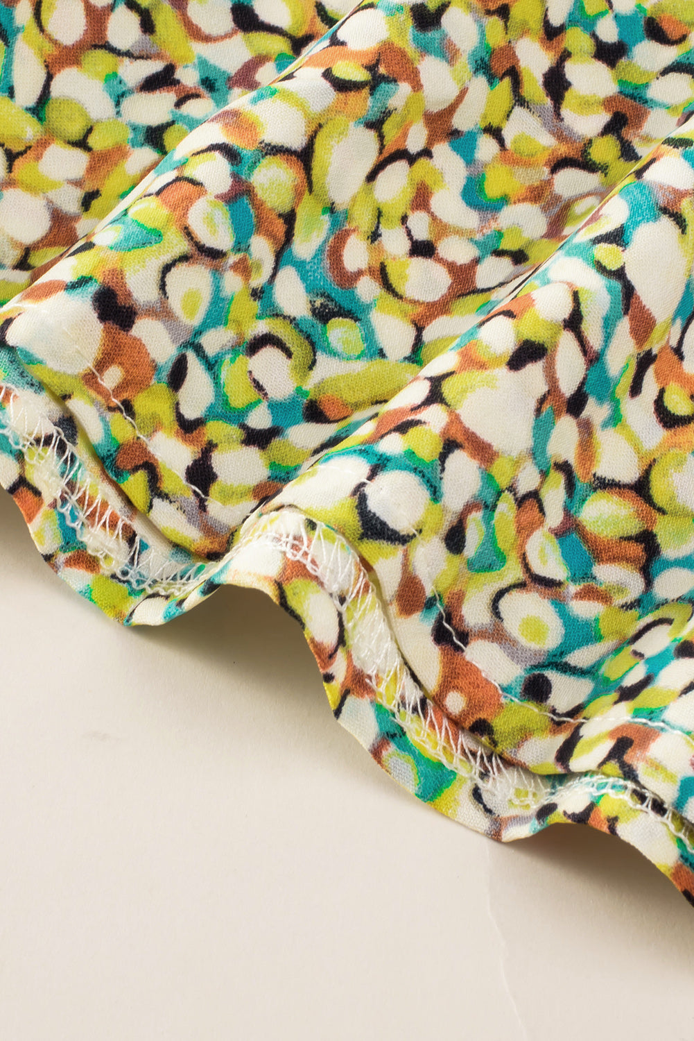 Robe babydoll multicolore à imprimé floral et à volants et col en V