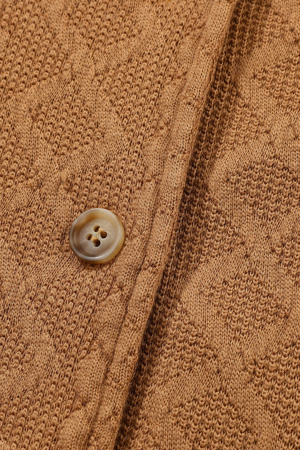 Giacca con tasca con patta in maglia a trecce color cammello