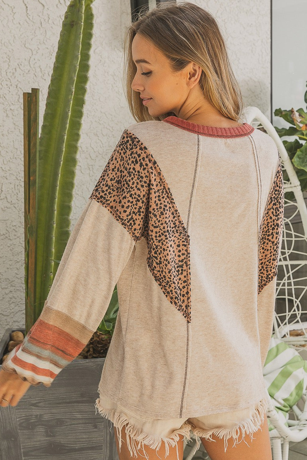 Haut pull kaki léopard Serape patchwork à coutures apparentes