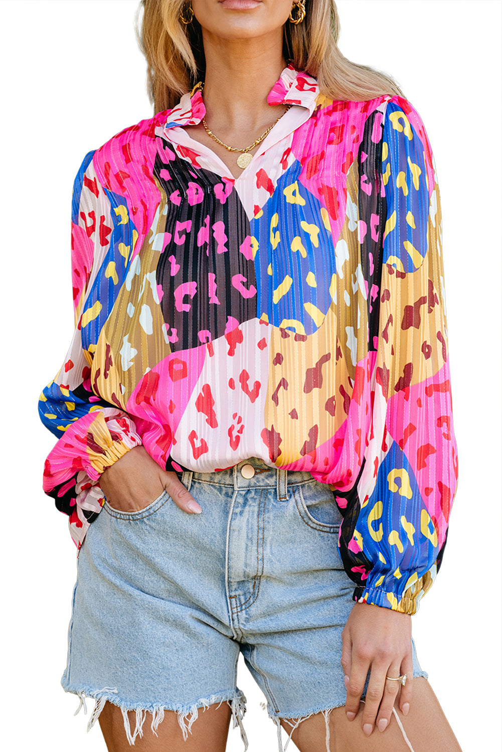 Himmelblaue, plissierte Bluse mit Leoparden-Patchwork-Print