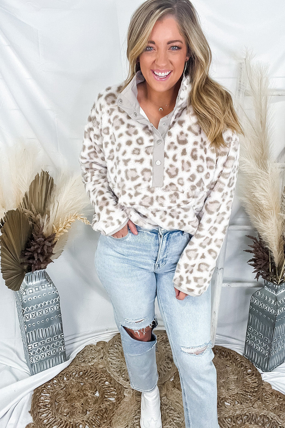 Pullover-Sweatshirt aus Leoparden-Fleece mit Druckknöpfen