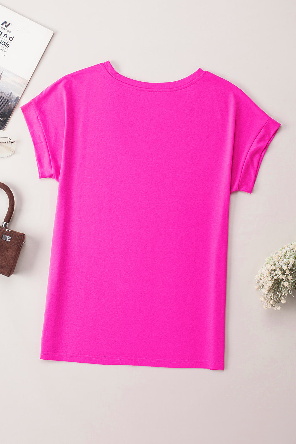 Loses T-Shirt mit rosa glänzendem Blitz-Print und V-Ausschnitt