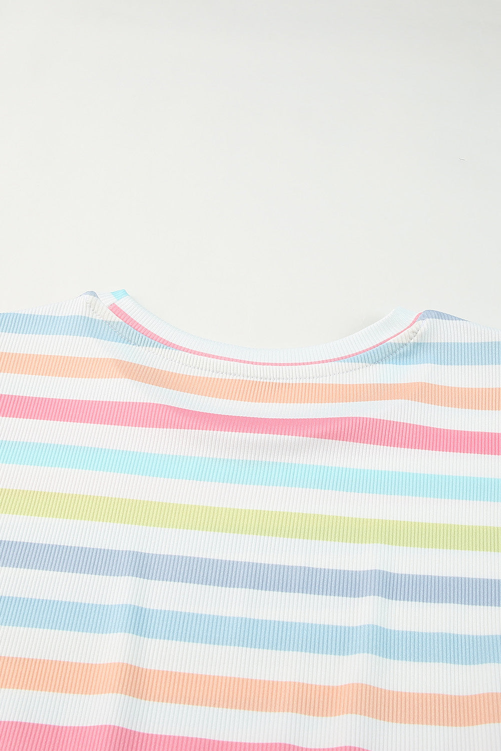 Camicetta babydoll in maglia testurizzata con stampa a righe multicolori