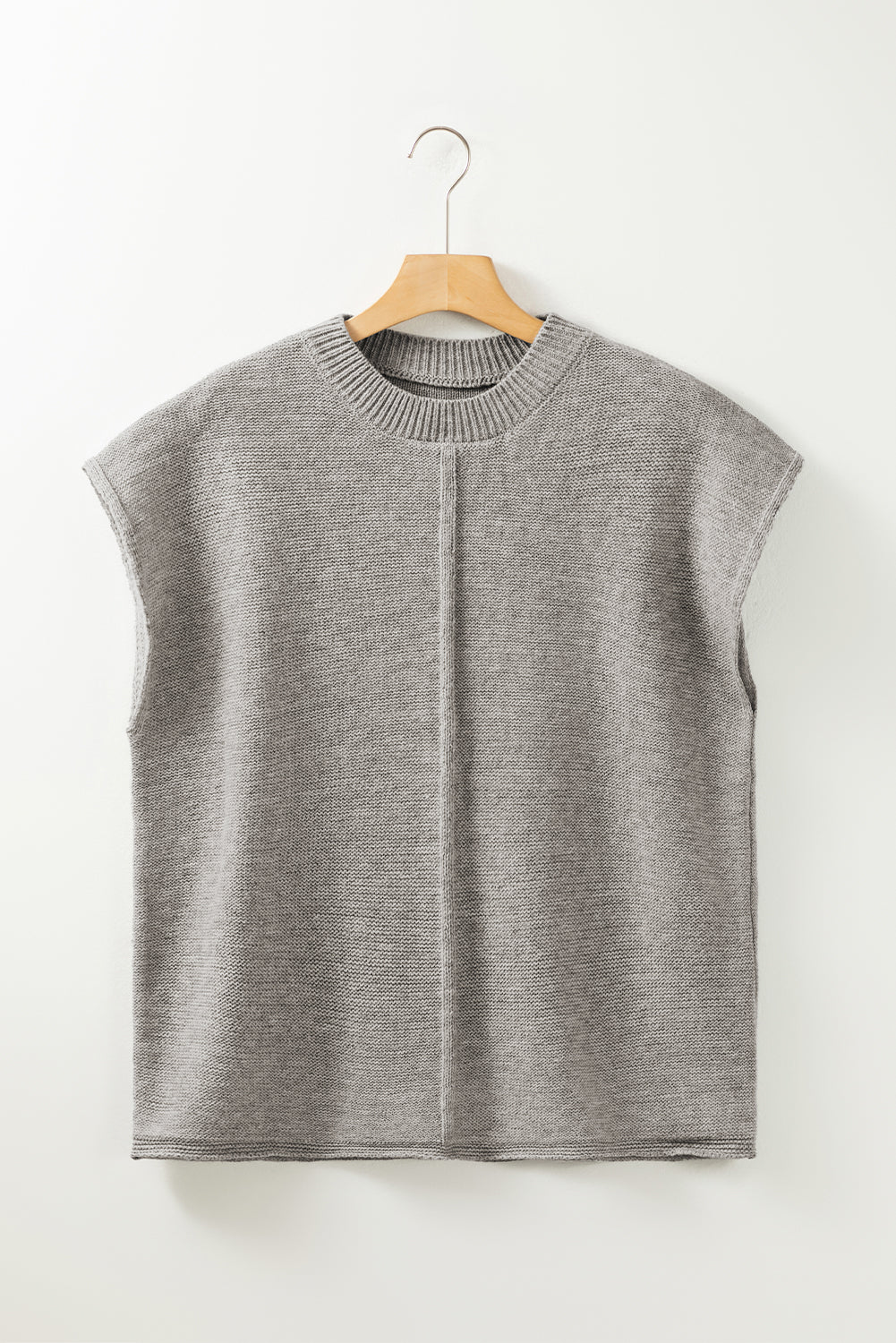 Siv pulover s kratkimi rokavi in ​​okroglim izrezom na sredini