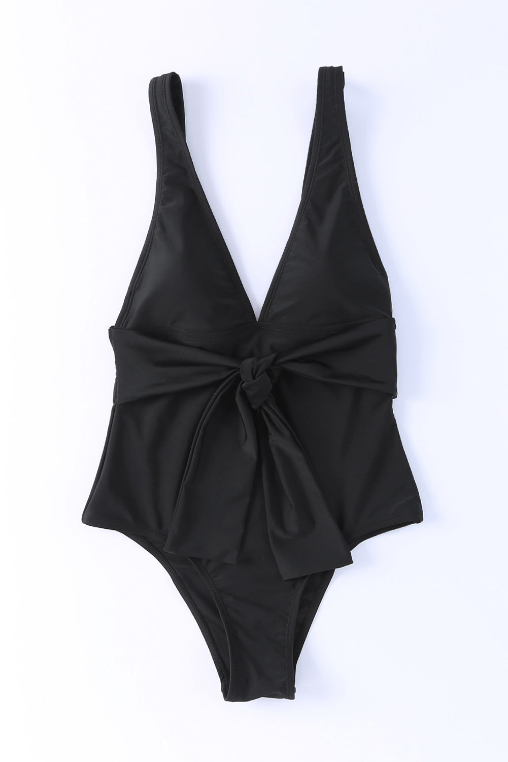 Schwarzer einteiliger Badeanzug mit tiefem V-Ausschnitt und Bindegürtel