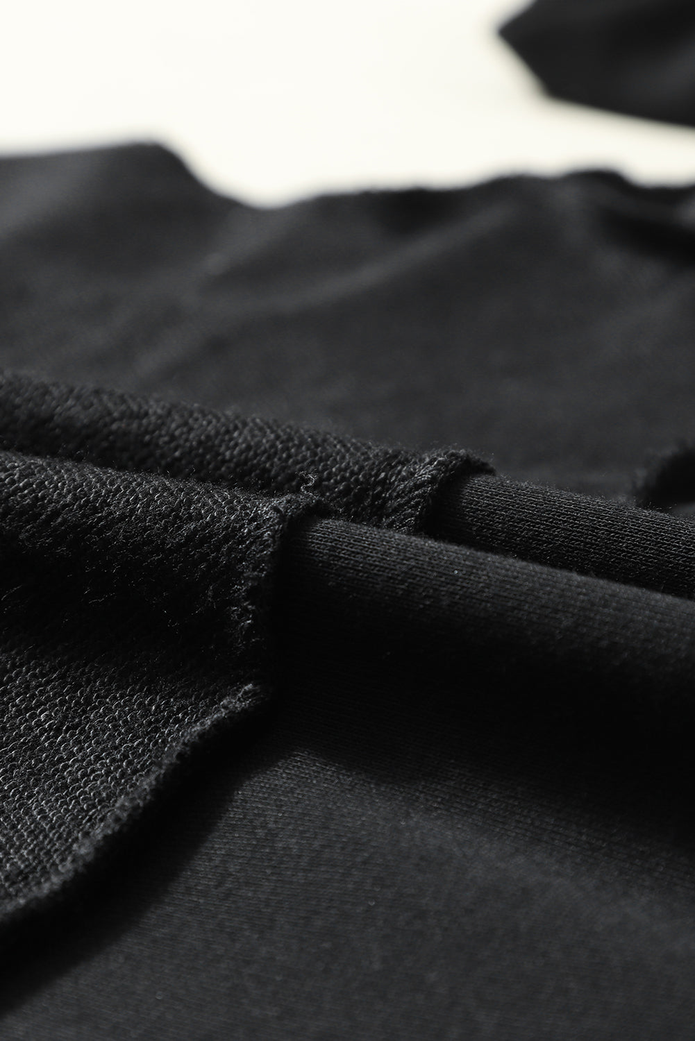 Dunkelgraues Henley-Knöpfe-Sweatshirt mit tief angesetzter Schulterpartie