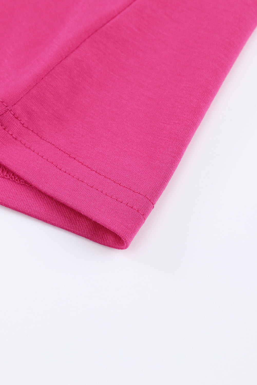 T-shirt a maniche corte incrociata con strass rosa