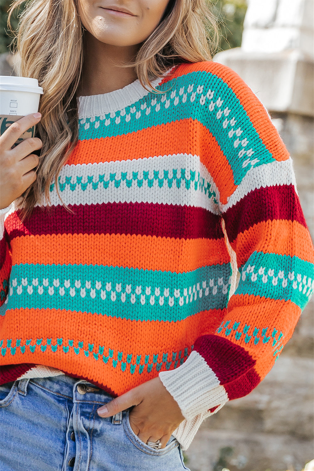 Večbarvni barvni pulover z ohlapnimi rokavi in ​​črtami