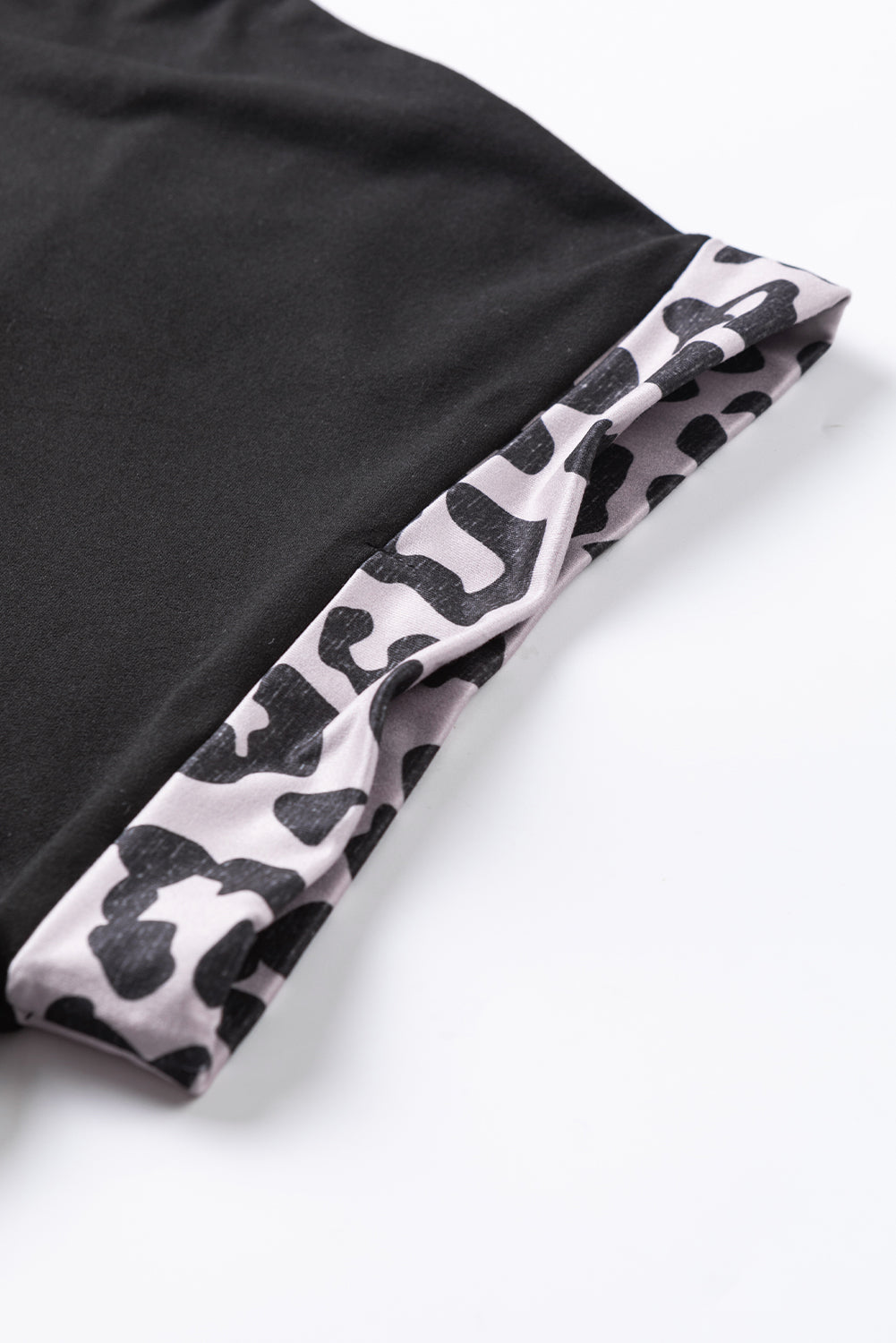 T-shirt nera mezza patchwork leopardata taglie forti