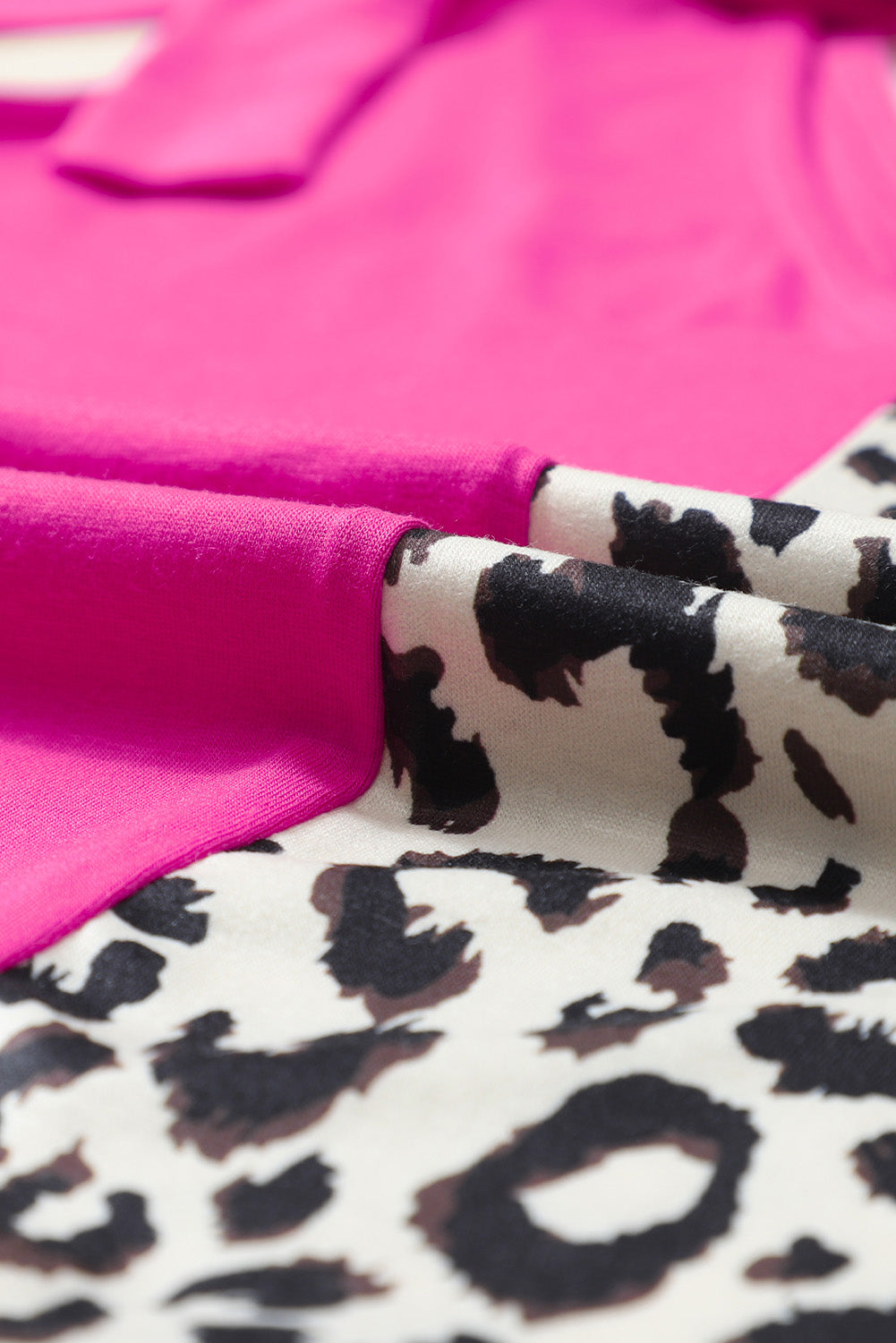 Canotta con cinturino allacciato patchwork leopardo rosa
