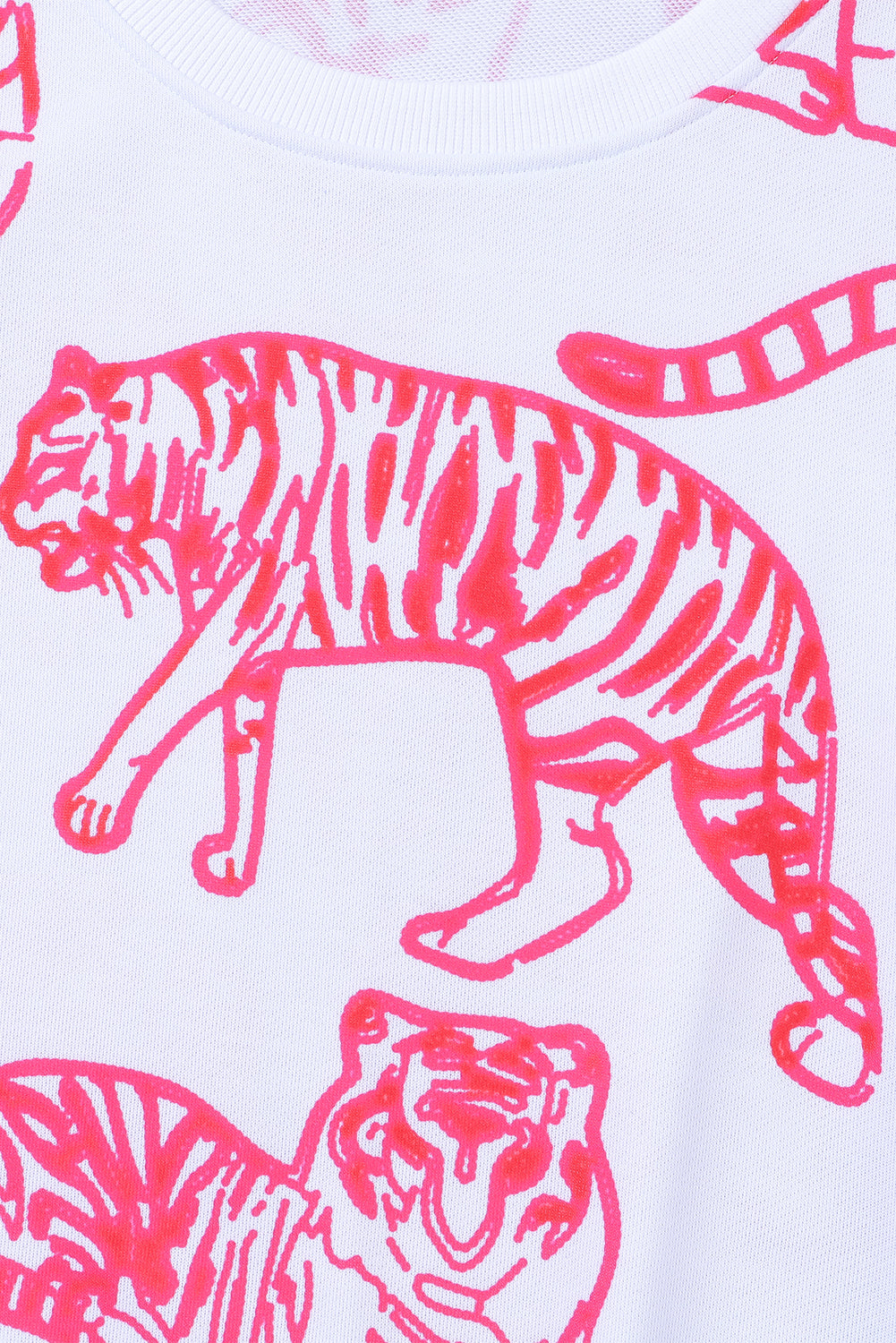Jarko bijela ružičasta majica s motivom životinja