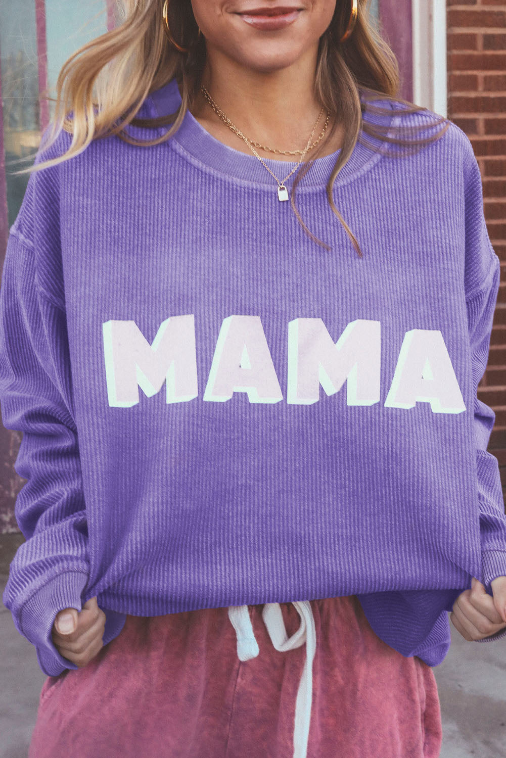 Ljubičasti rebrasti pulover s okruglim izrezom MAMA