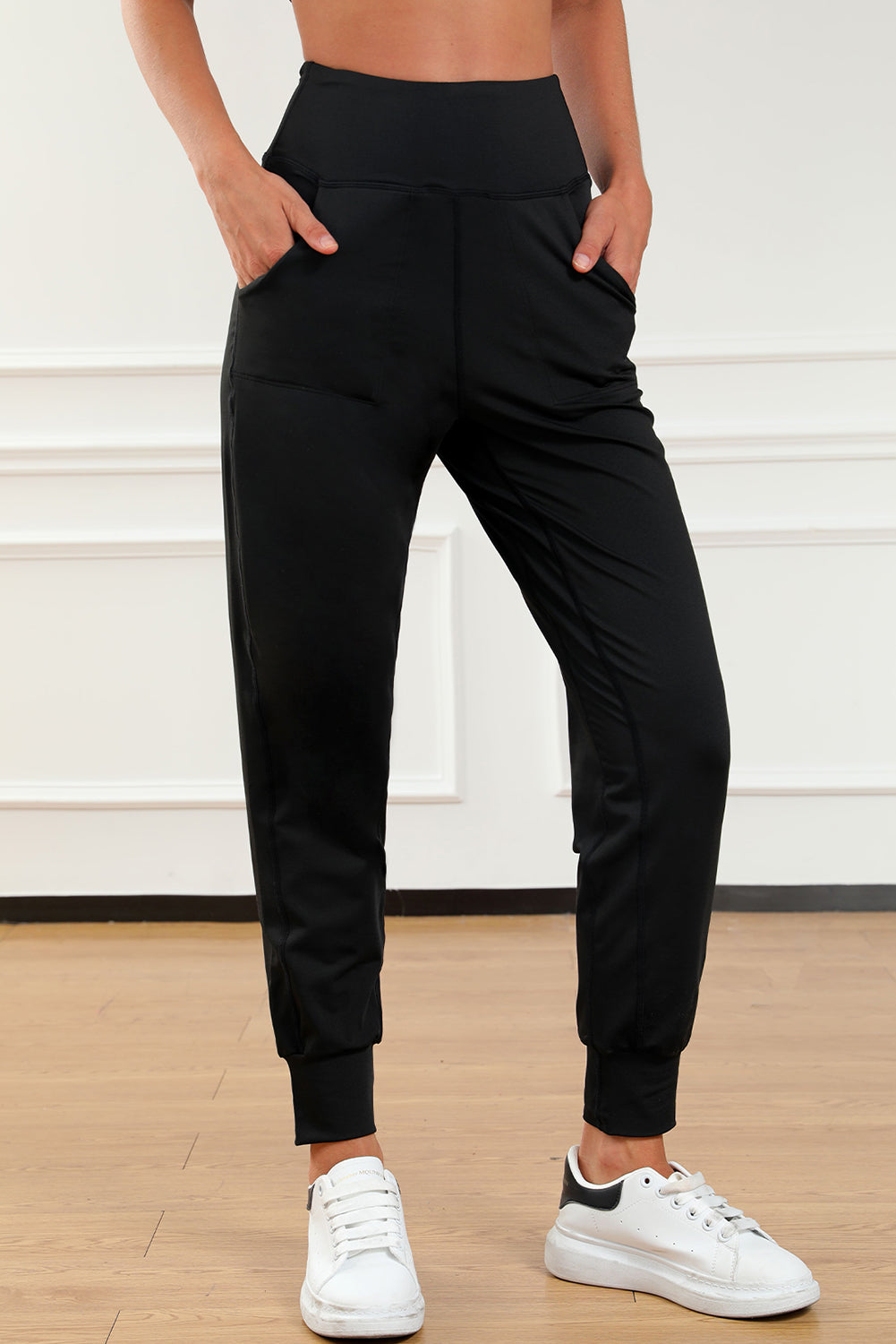 Pantalon de jogging taille haute avec poches et coutures apparentes gris moyen