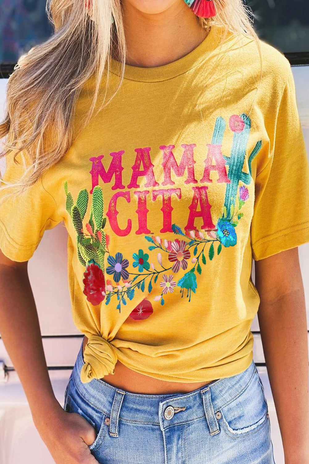 Mamacita s majicom s kaktusom