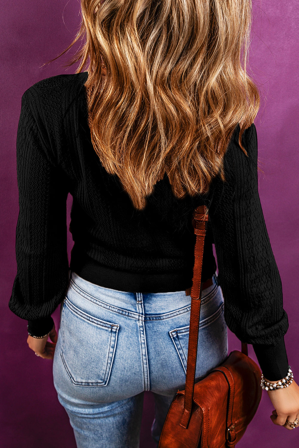 Schwarzer strukturierter Pullover-Cardigan mit V-Ausschnitt und Knöpfen