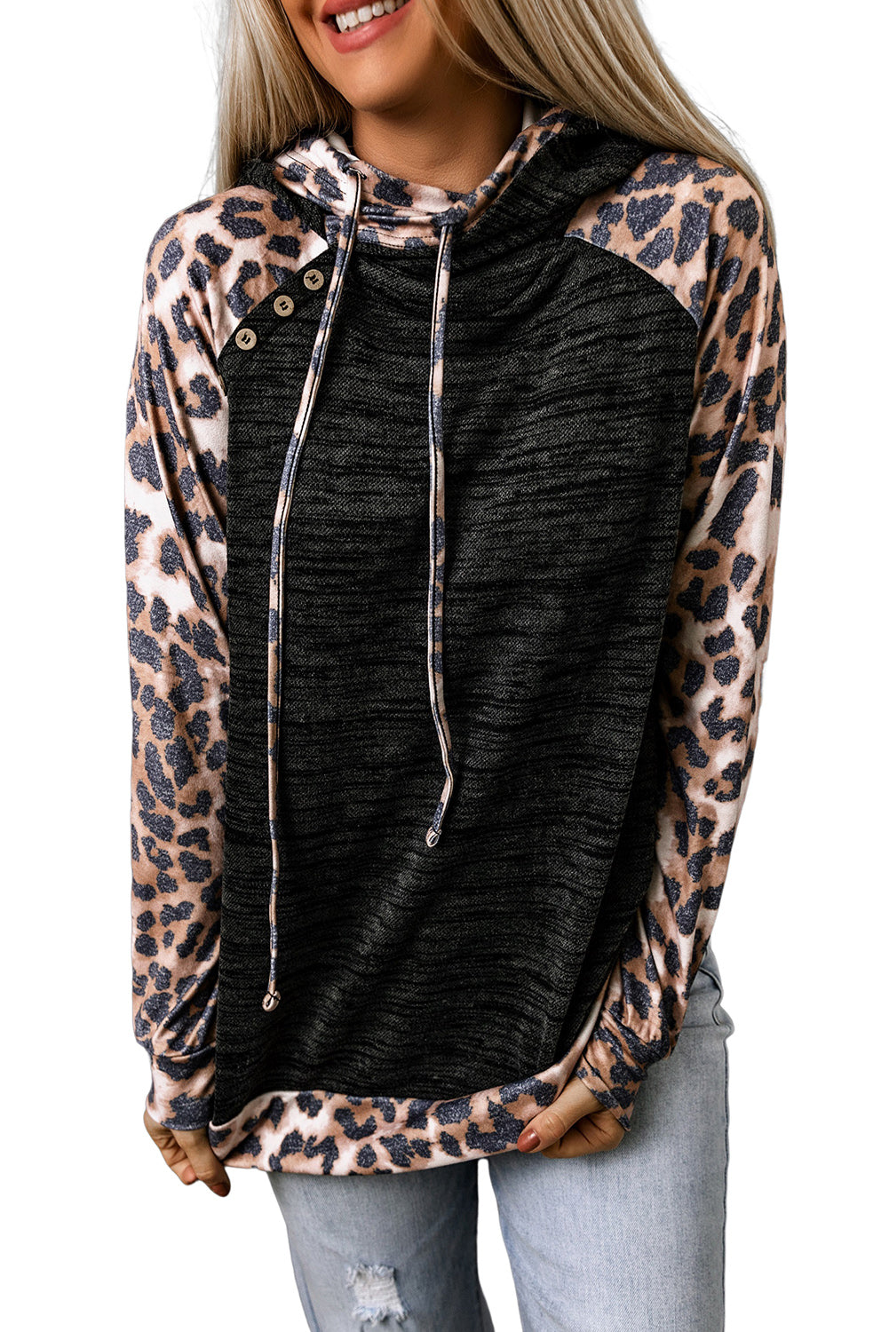 Kontrastna majica s kapuljačom od brušenog leoparda