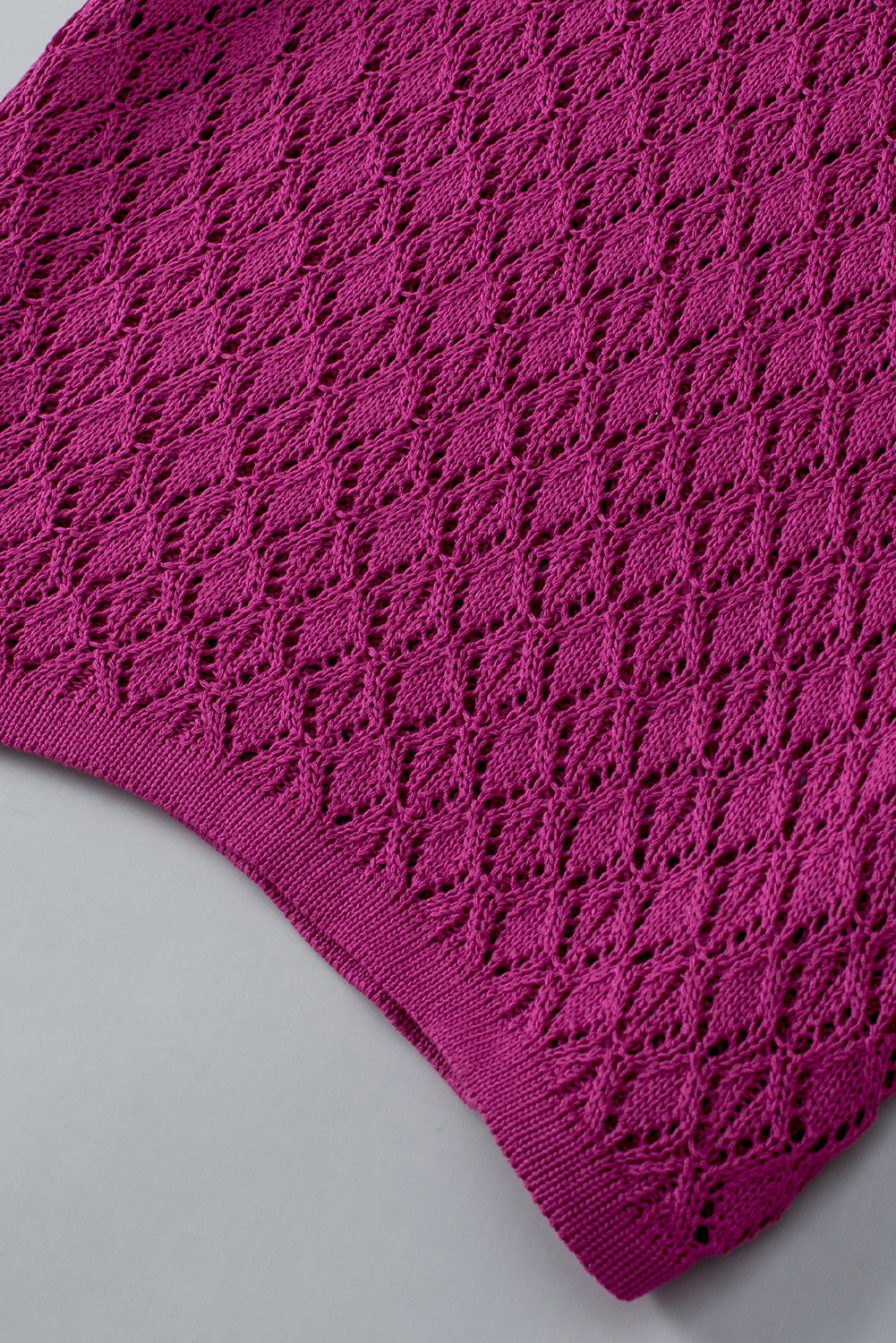 Pull en tricot texturé à manches courtes et volants violet